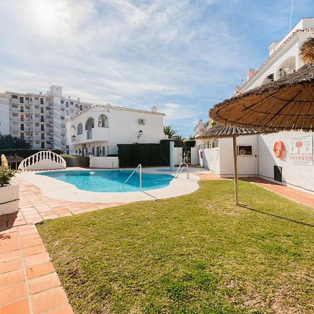 Cosy Apartment In Verano Azul Nerja Exteriör bild